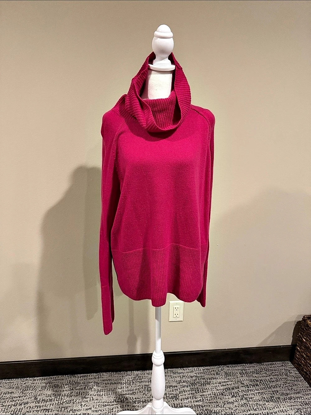 Athleta Cowl Neck Sweater in Pink Size XS Like New